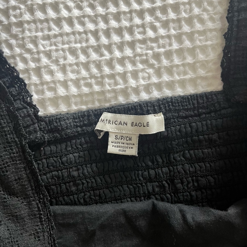 American Eagle Outfitters Black Fitted Crop Tank Top - Picture 3 of 3